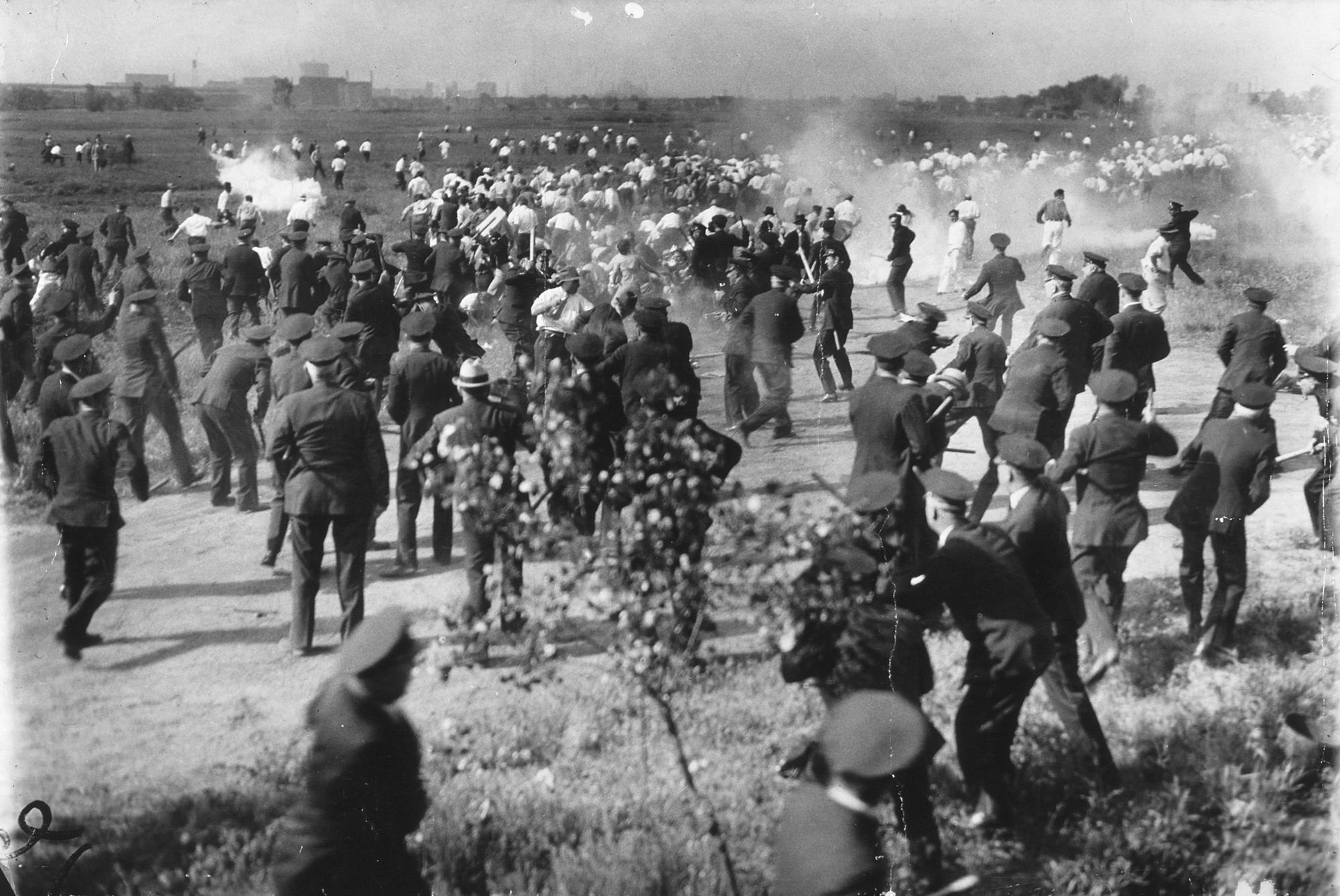 The Chicago Memorial Day Incident, 1937.